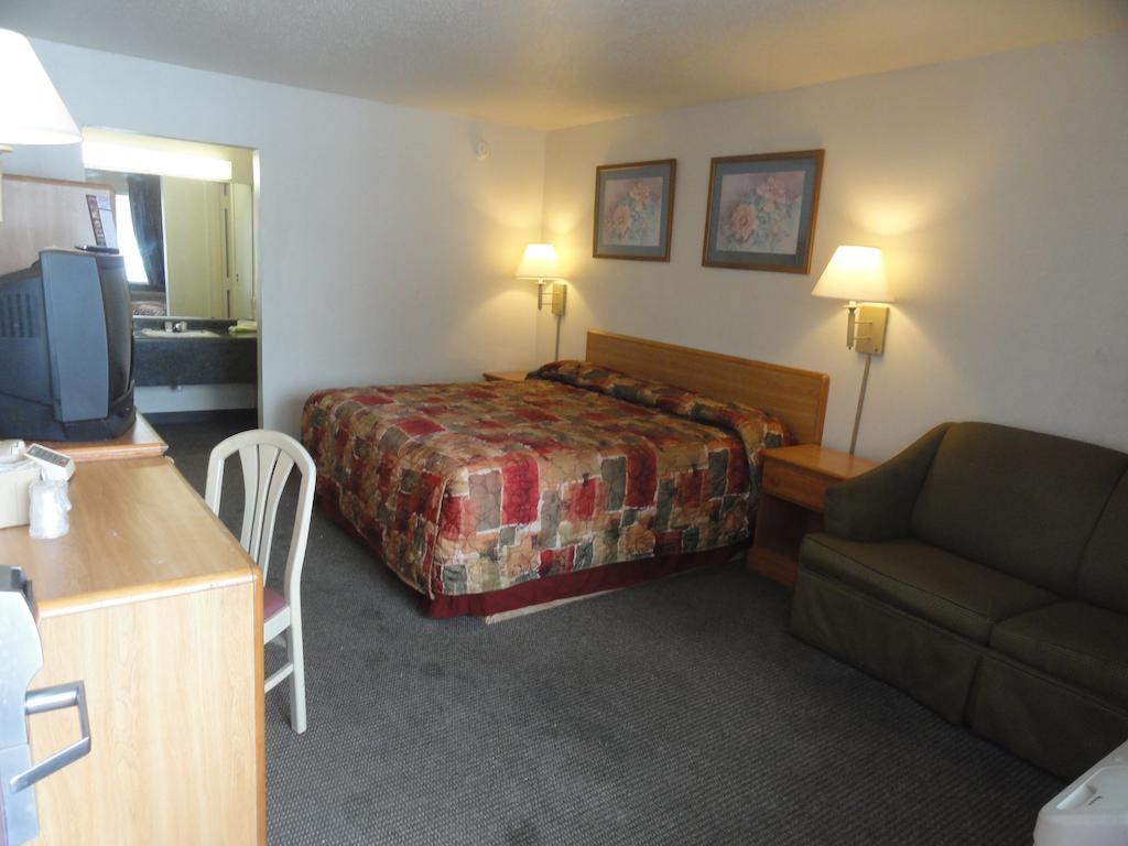 Grand Rapids 2* Wyoming